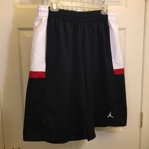 Jordan Shorts size Large Black Red white